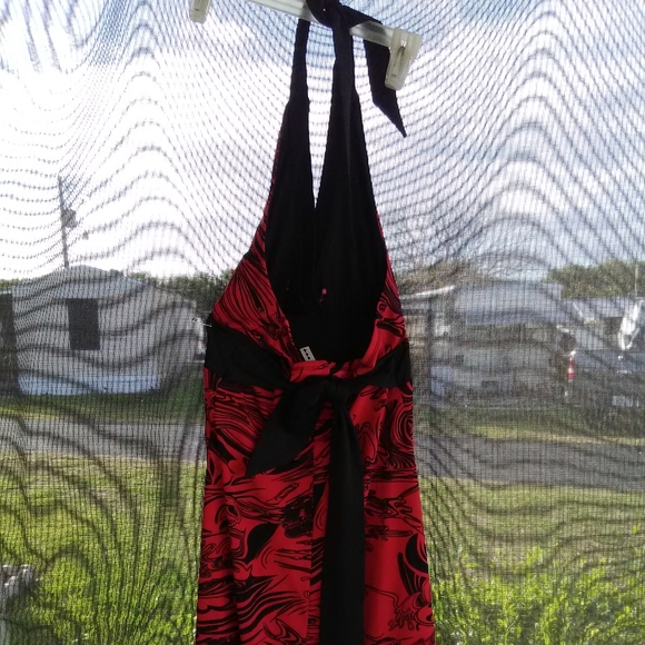 Dress - Picture 3 of 5